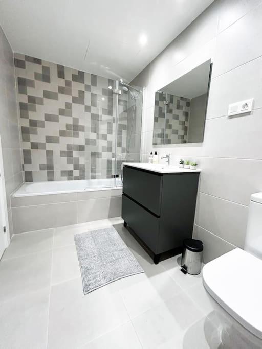 Apartamento De Cuatro Habitaciones En Talavera Talavera de la Reina Bagian luar foto